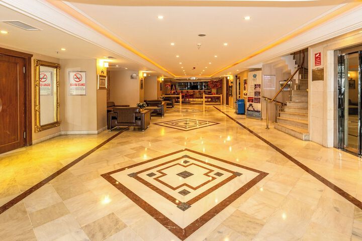 Guest Lobby