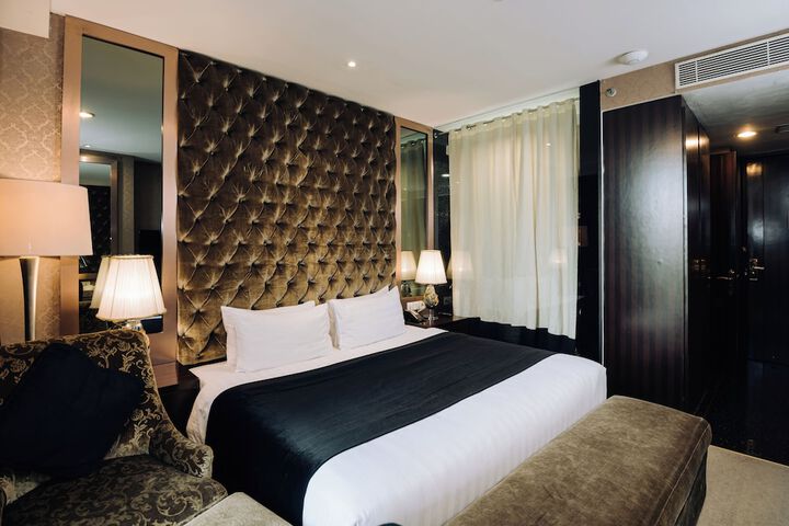 Room 22 of 54