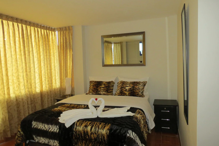 Room 4 of 10
