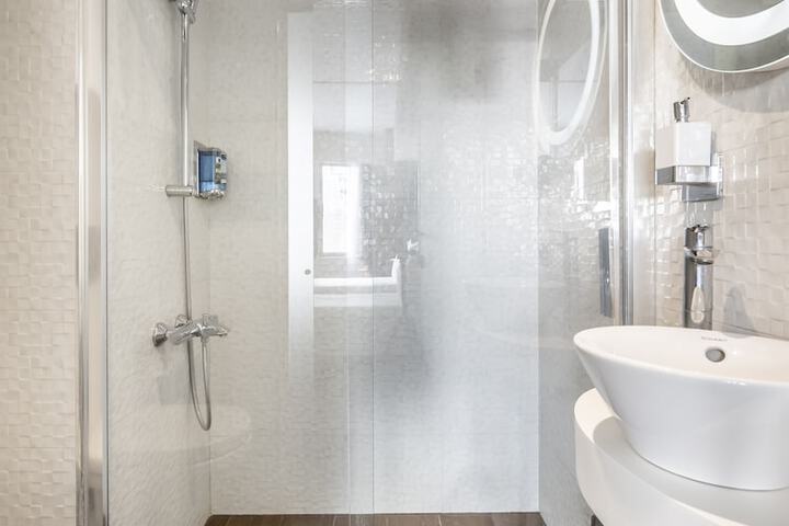 Clean Restrooms