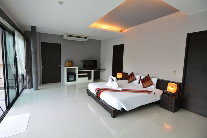 Room 35 of 146