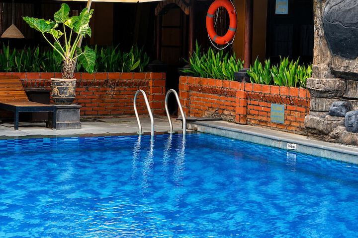 Pool 28 of 40