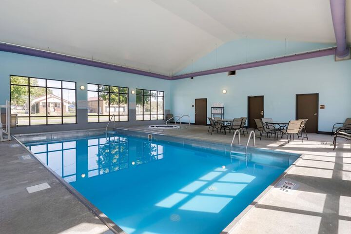 Hotel with Pool