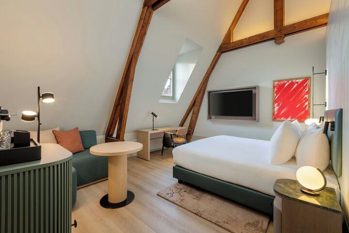 Room 20 of 87
