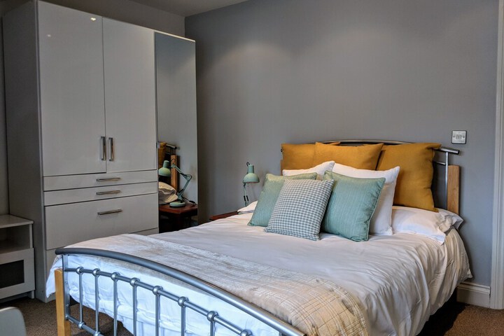 Room 8 of 42