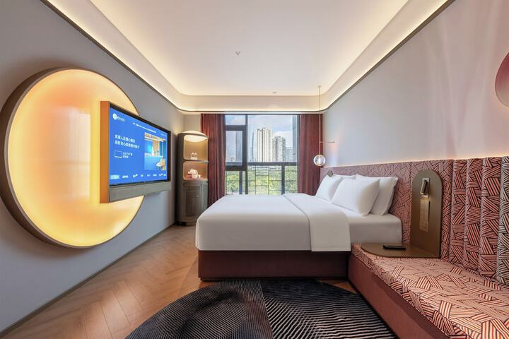 Room 18 of 54