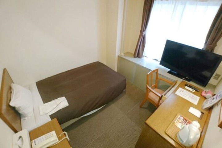 Room 7 of 48