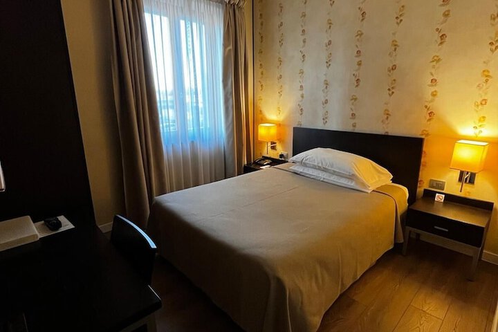 Room 11 of 47