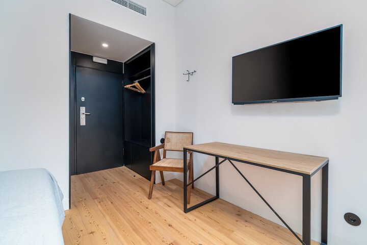 Room 43 of 74