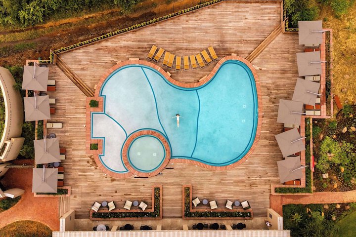Pool 56 of 173