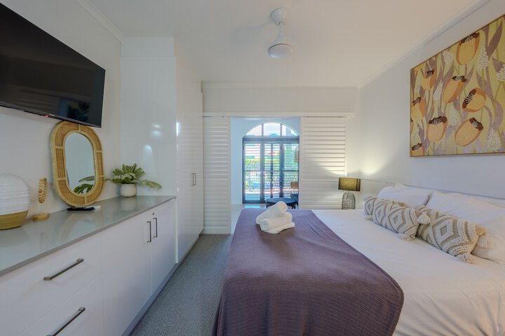 Room 4 of 70