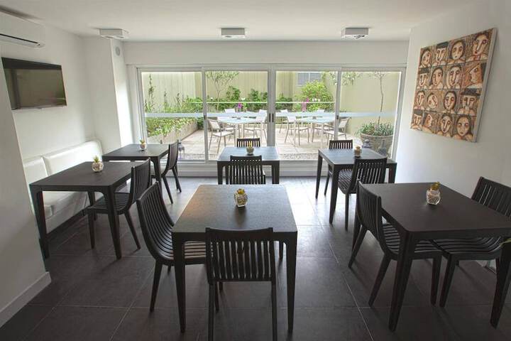 Breakfast area