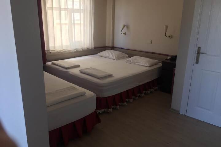 Room 14 of 66