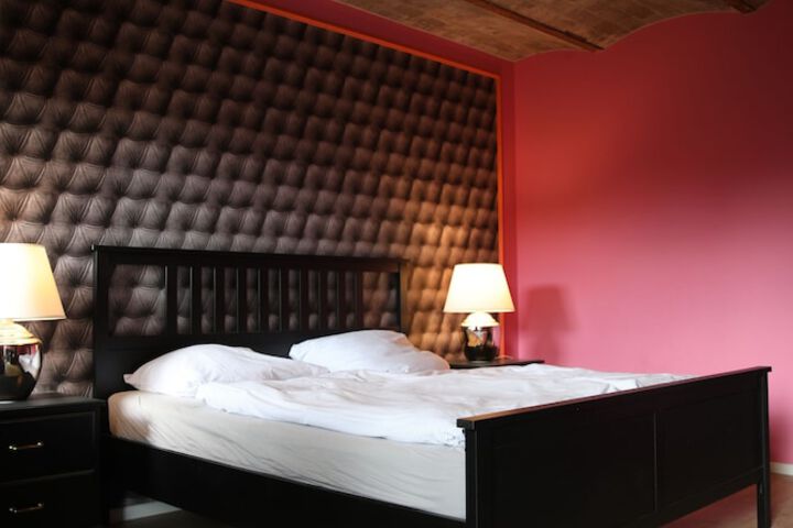 Room 3 of 18