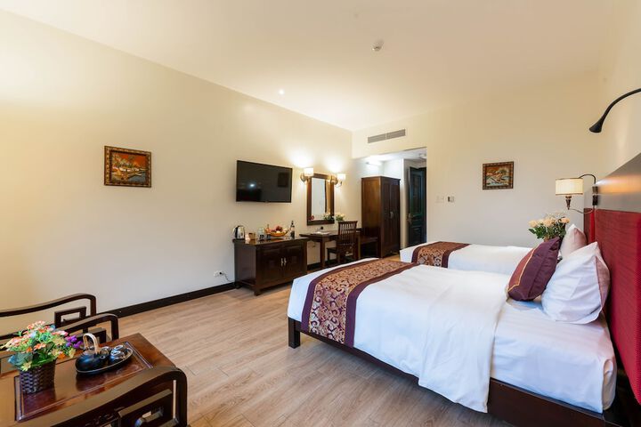 Room 19 of 53