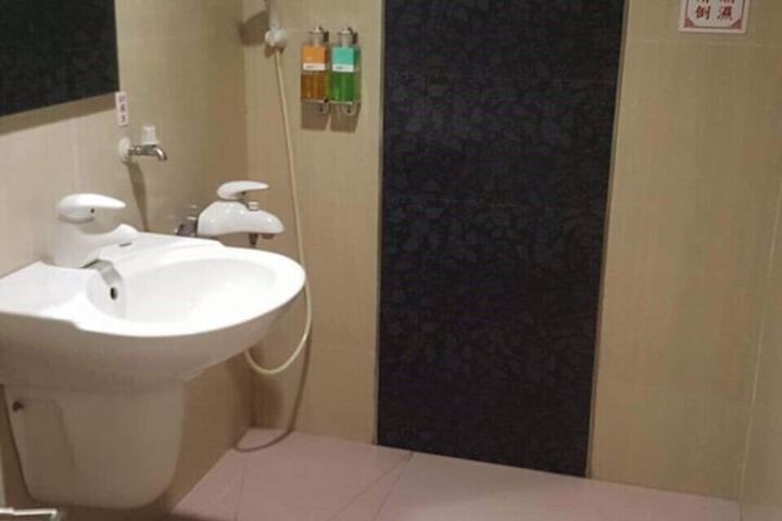 Room 129 of 160