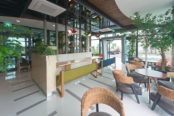 Hotel Lobby