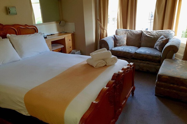 Room 4 of 59