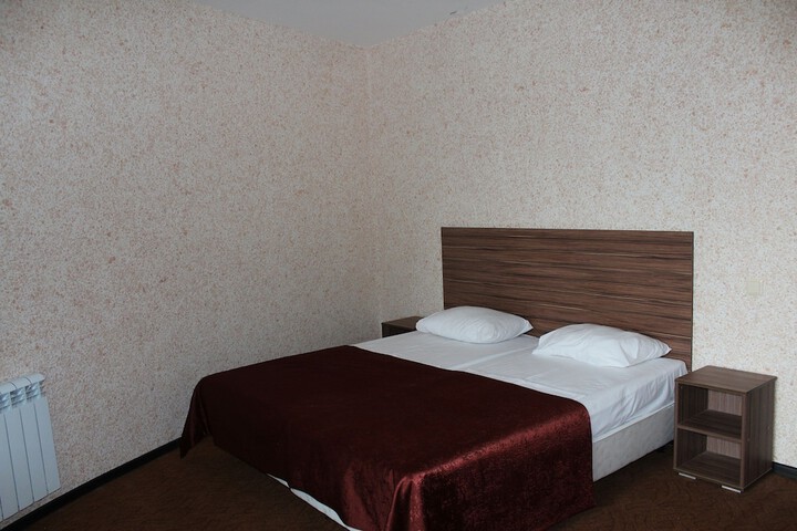 Room 12 of 40
