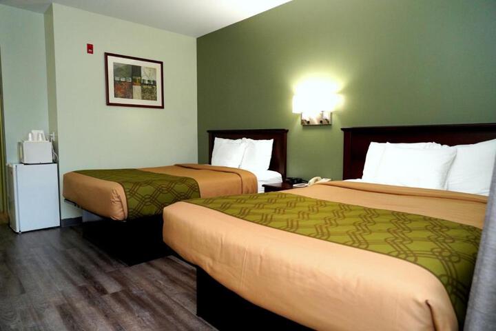 Queen Bed Accessible (6 of 10)