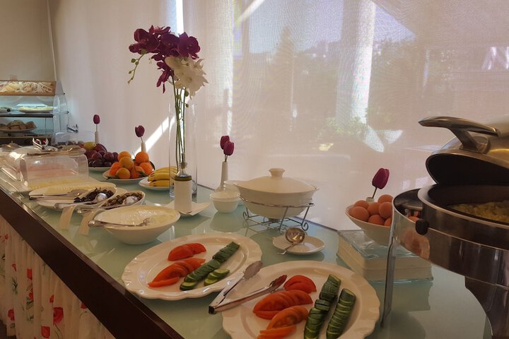 Breakfast/Coffee Service 80 of 88
