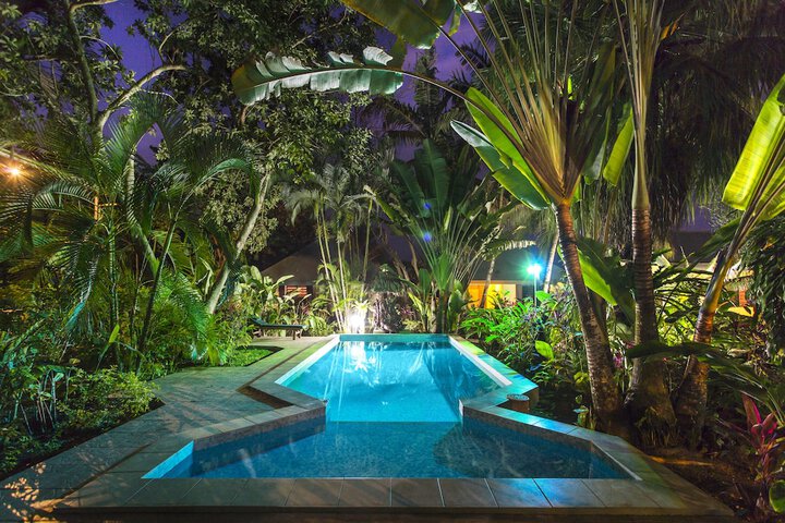 Pool Hotel