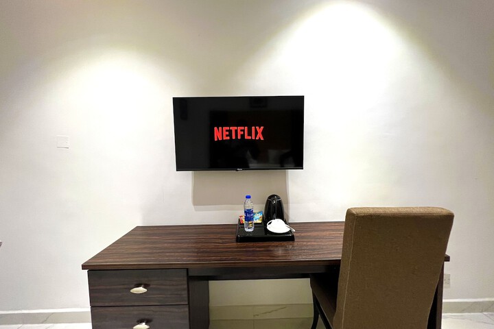 Room 22 of 100