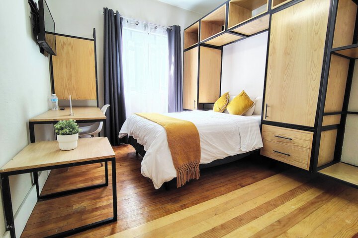Room 16 of 66