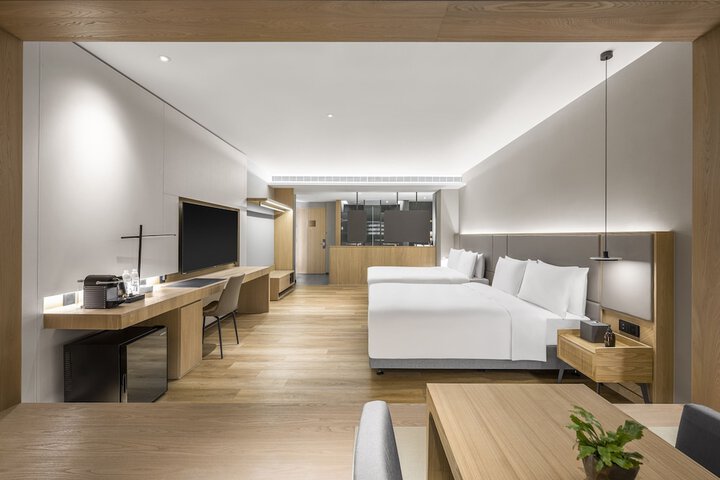 Room 14 of 50