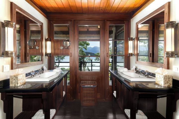 Clean Restrooms