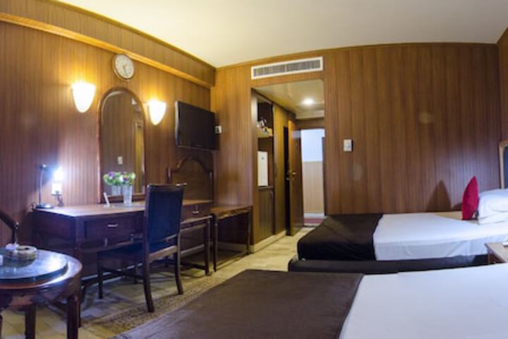 Room 6 of 26