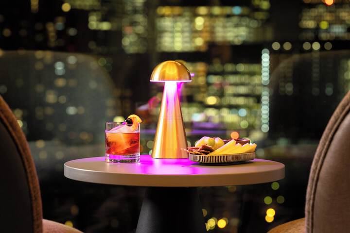 Lounge 276 of 347