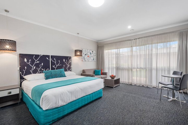 Room 42 of 121