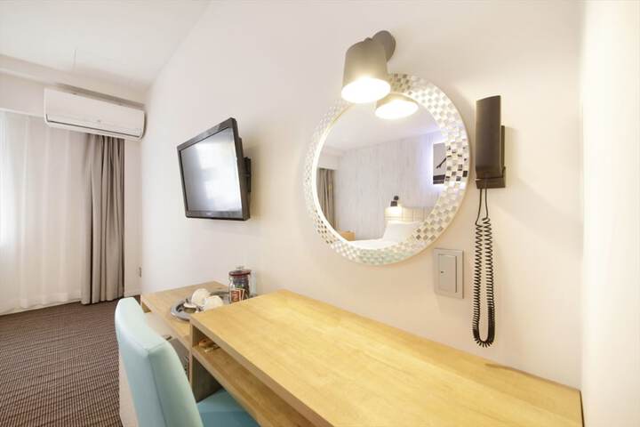 Room 15 of 59