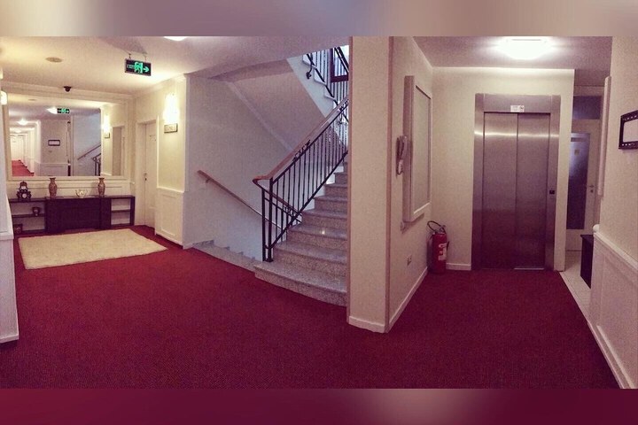 Ballroom/Hall 33 of 46