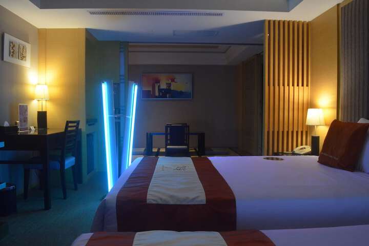 Room 26 of 90