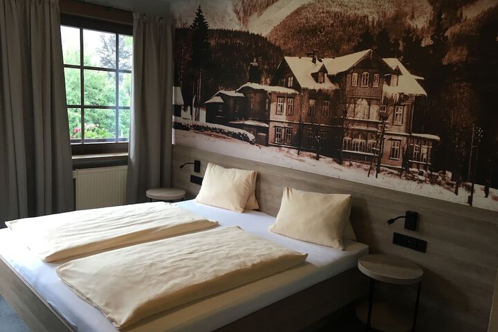 Room 8 of 81