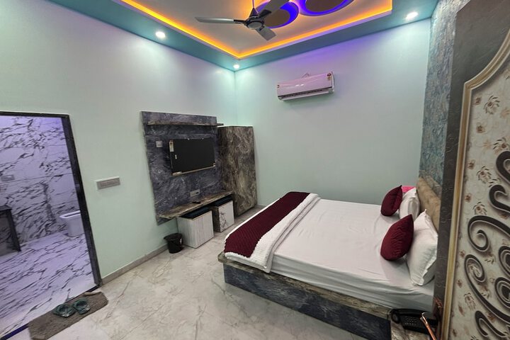 Room 20 of 54