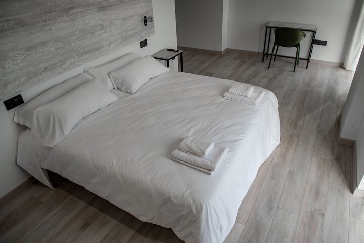 Room 17 of 40