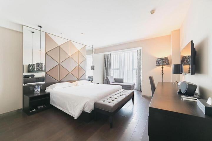 Room 28 of 53