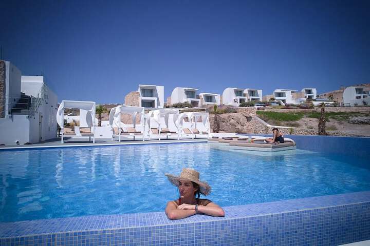 Pool 195 of 257