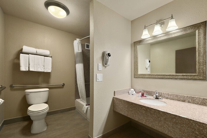 Room 14 of 30