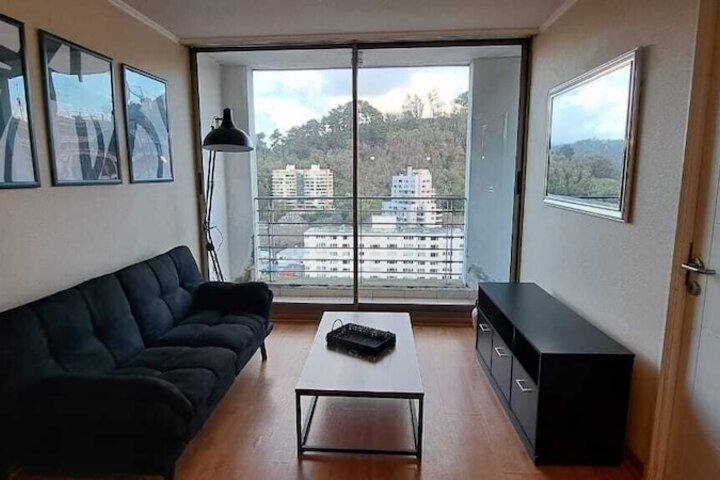 Room 8 of 13