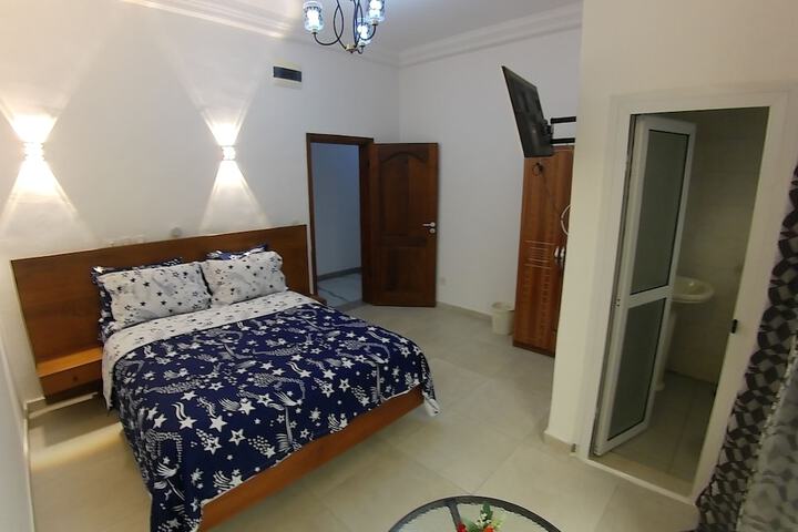 Room 10 of 40