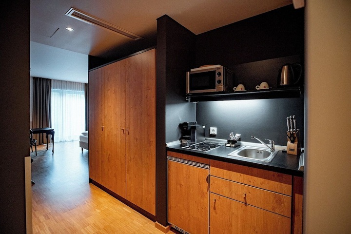 Room 8 of 29