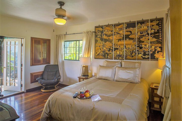 Room 12 of 61
