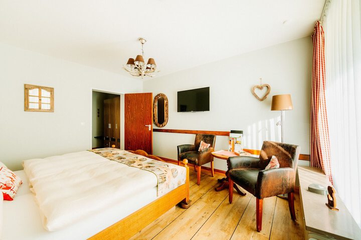 Room 15 of 43