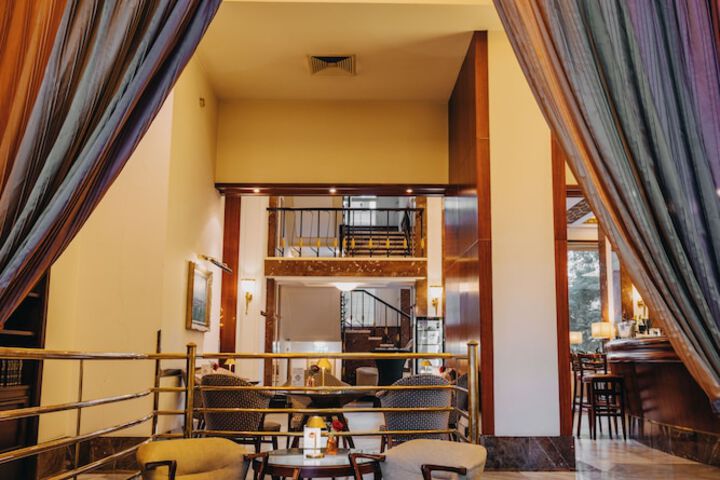 Guest Lobby