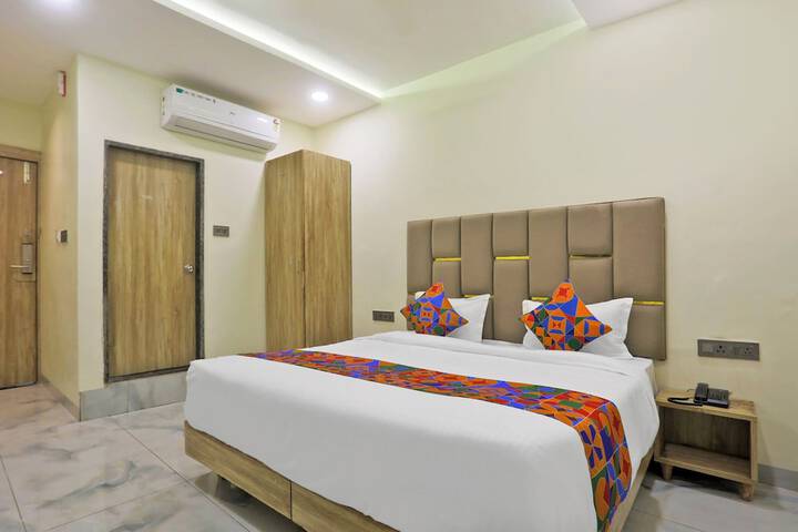 Room 9 of 29