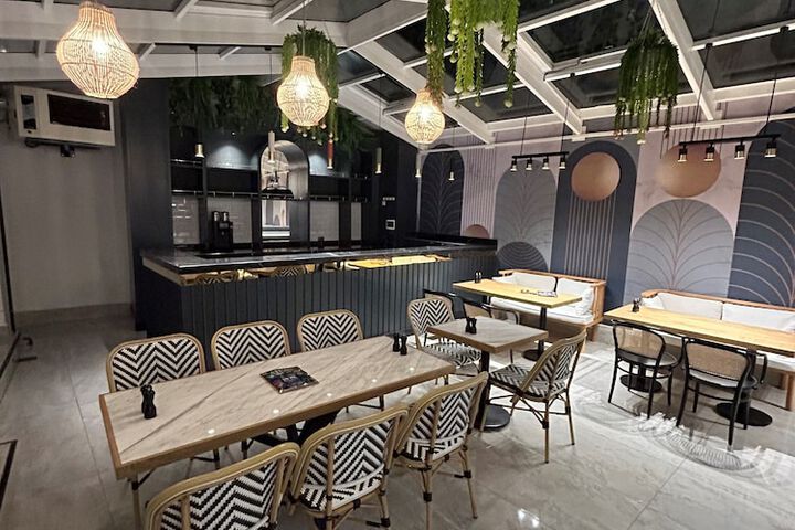 Dining 106 of 127